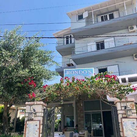 Rondos Hotel Himare Buitenkant foto