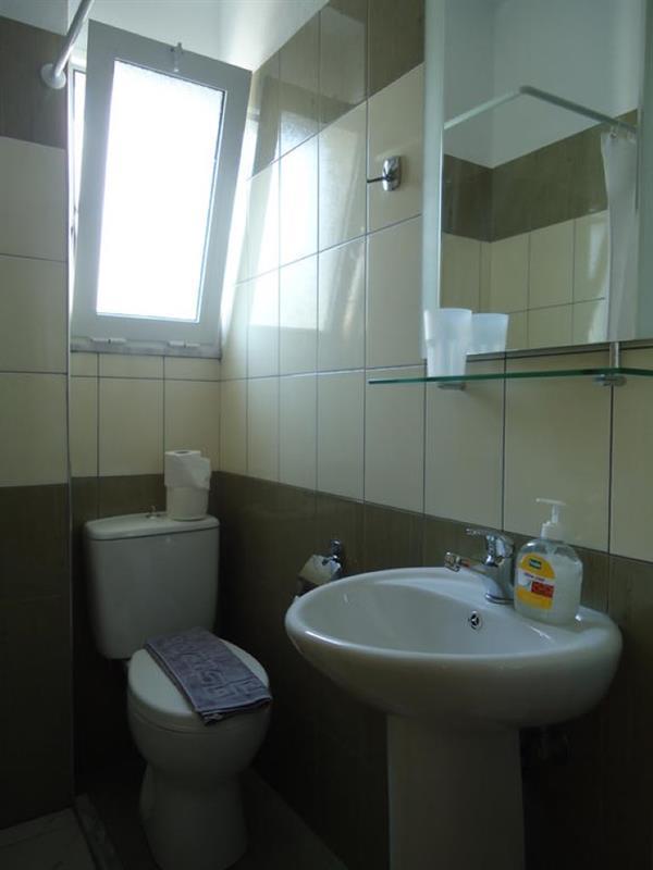 Rondos Hotel Himare Buitenkant foto