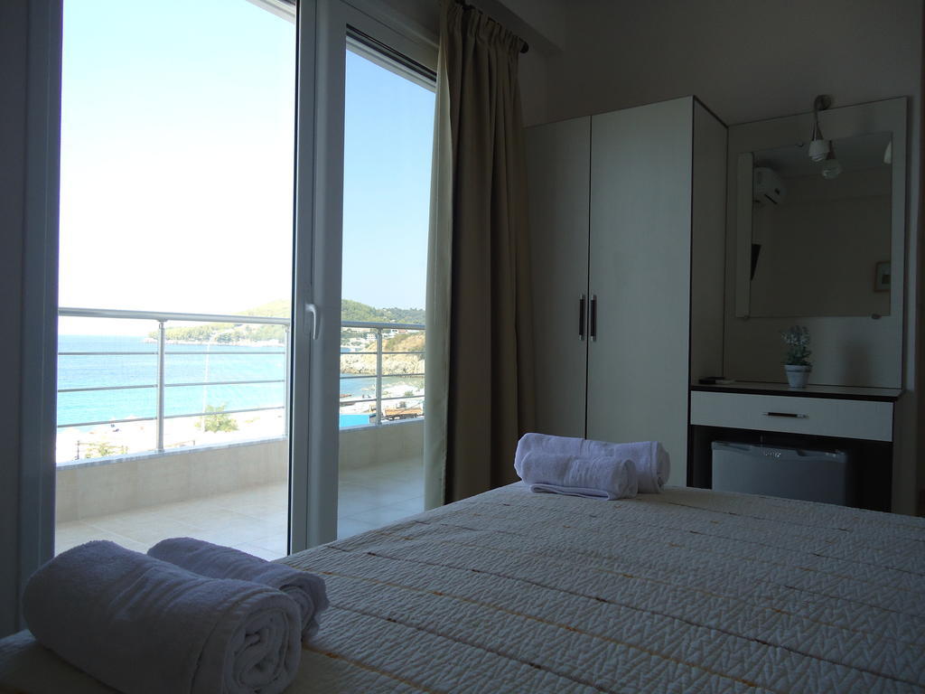 Rondos Hotel Himare Kamer foto