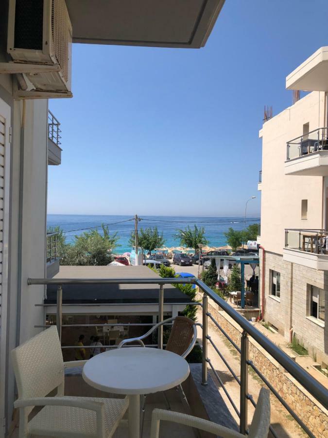 Rondos Hotel Himare Buitenkant foto